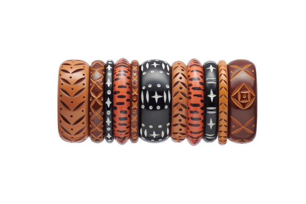 Splendette Midi Almond Carved Bangle 5 Splendette Midi Almond Carved Bangle