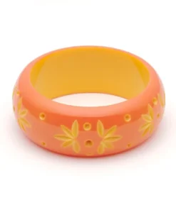 Splendette Wide Carved Bangle - Freesia