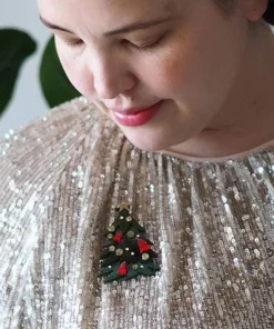 Erstwilder An Australian Christmas Yuletide Timber Brooch